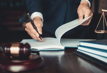 Umowa przewłaszczenia nieruchomości – przeniesienie własności nieruchomości