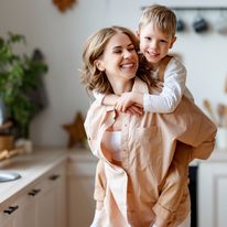 Kredyt dla samotnej matki lub ojca: możliwości na mieszkanie dla samotnego rodzica