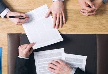 Odstąpienie od umowy sprzedaży nieruchomości – kiedy jest możliwe?