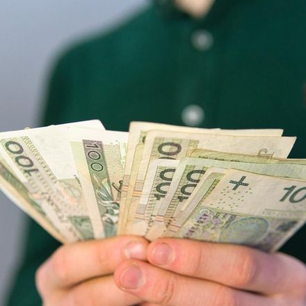 Bezpieczny Kredyt 2 proc. i Rodzinny Kredyt Mieszkaniowy – czy można sprzedać nieruchomość?