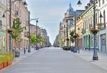 Suburbanizacja – co to jest i dlaczego Polacy wybierają przedmieścia?